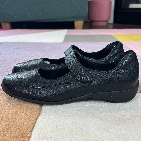 Munro Woman’s American Leather Mary Jane Flat 8.5 - Picture 4 of 17